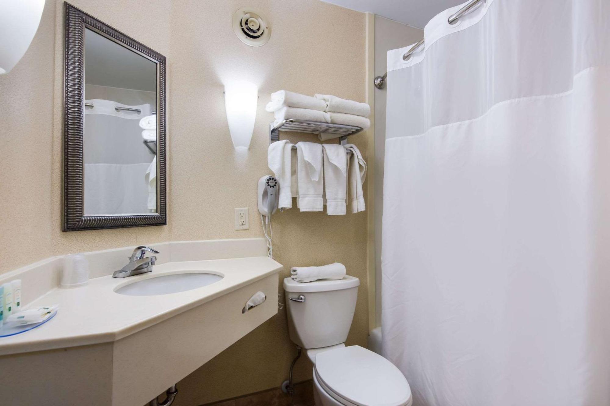 Quality Inn Oneonta Cooperstown Area Eksteriør bilde